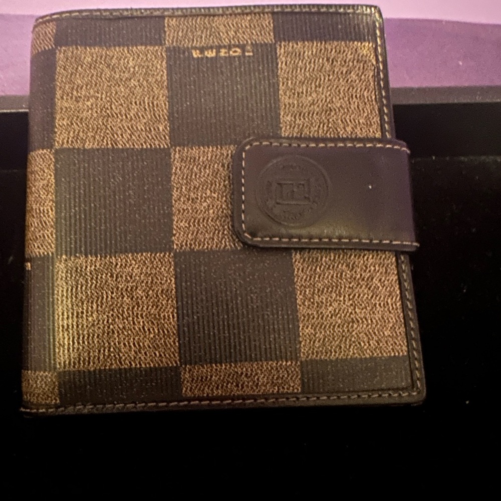 Fendi Pecan Double Hook Bi-Fold Wallet (Unisex)